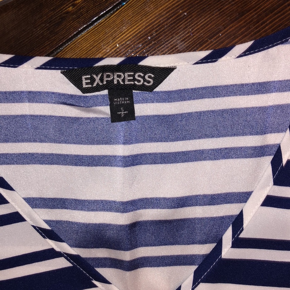 Express top - Picture 2 of 4